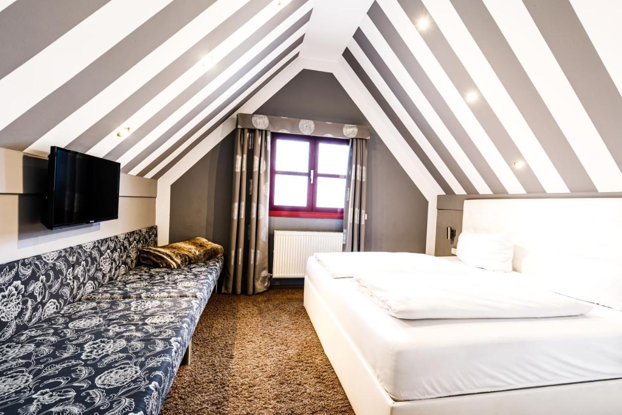 Arthotel Restaurant Pfeffermuehle Ингольштадт Экстерьер фото